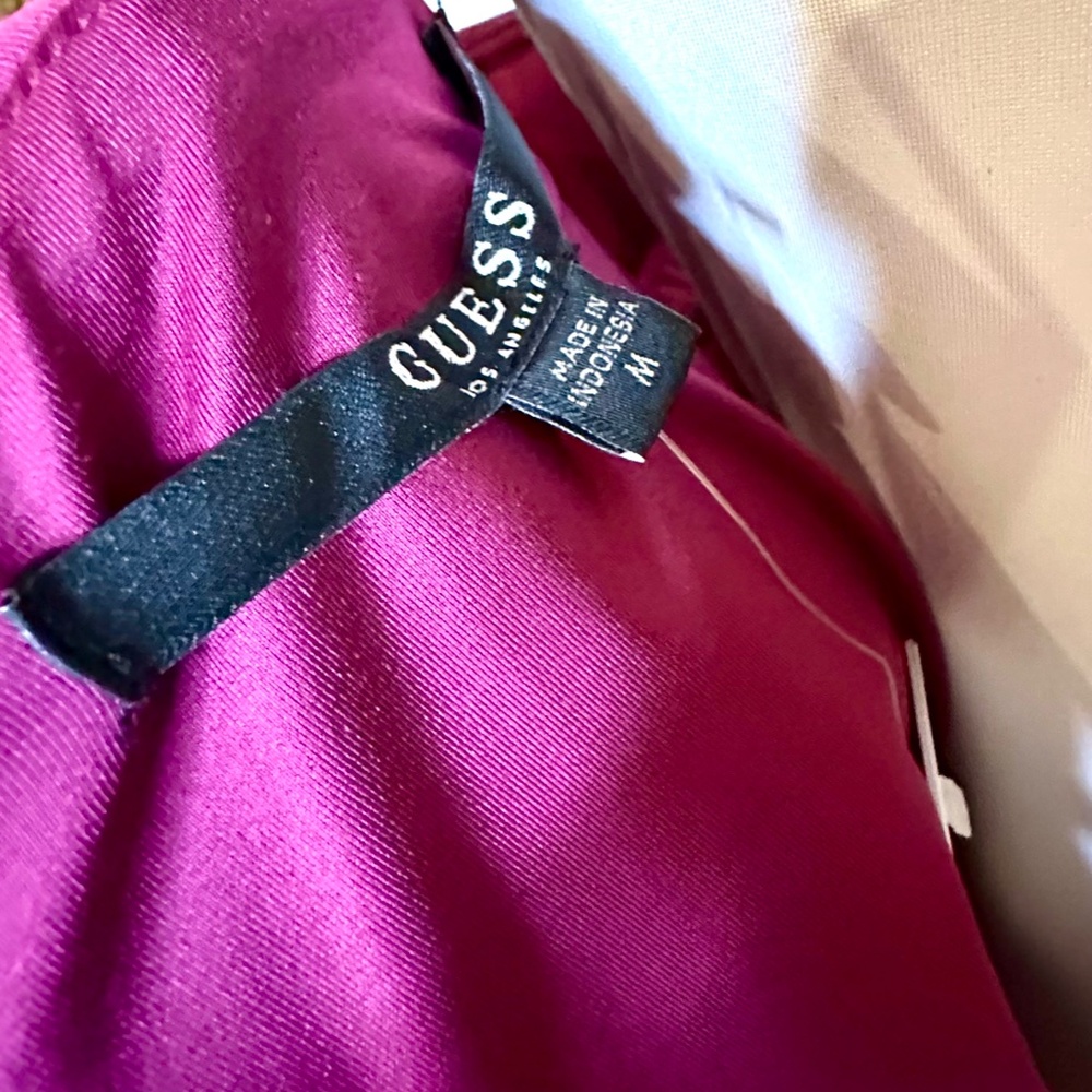 GUESS Ruffle Off Shoulder Mara Dress - Picture 5 of 9